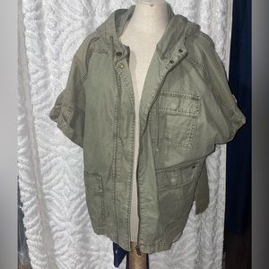 Hooded short sleeve jacket